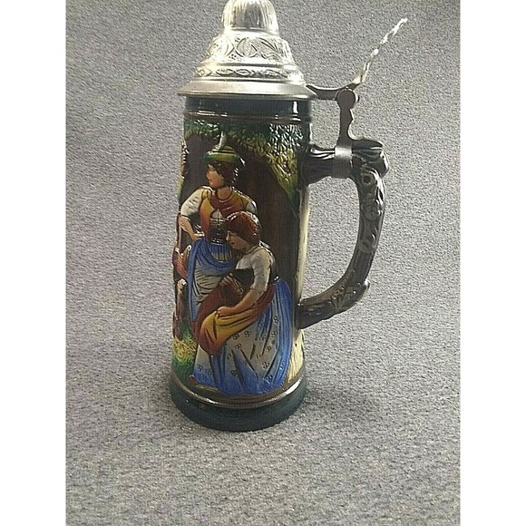 Vintage Original King Beer Stein Colorful Figures Black Background #300